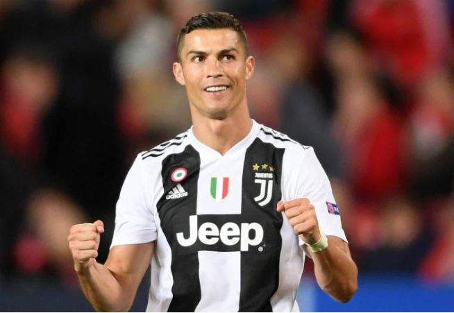 名记：阿森纳想以低于埃泽解约条款的价格签下他，且要先卖人（权威记者：阿森纳拟先卖人，再以低于违约金报价引进埃泽）