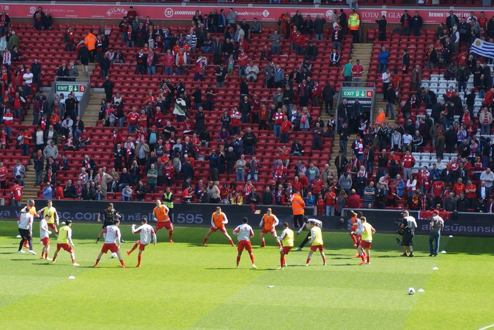 友谊赛半场：迪亚斯接连造险，哥伦比亚暂0-0澳大利亚（半场战报：迪亚斯连续制造威胁，哥伦比亚与澳大利亚互交白卷）