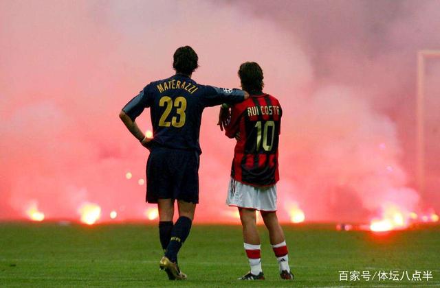 图片报：因极端球迷大规模燃放烟火，拜仁将面临欧足联的处罚（图片报：极端球迷大规模燃放烟火，拜仁恐面临欧足联重罚）