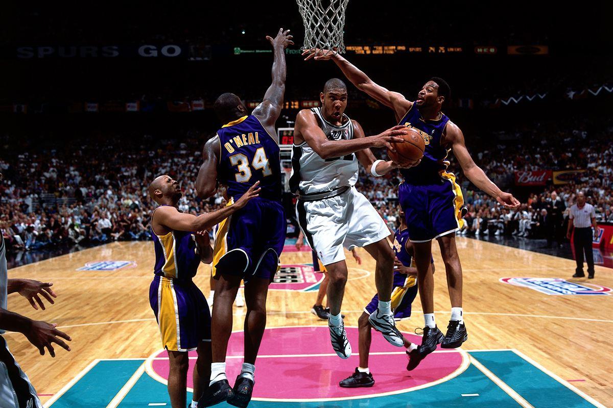 爷青回，维耶里社媒晒与大罗、巴乔、托蒂、卡纳瓦罗等人合照（回忆杀！维耶里社媒晒与罗纳尔多、巴乔、托蒂、卡纳瓦罗等传奇合影）