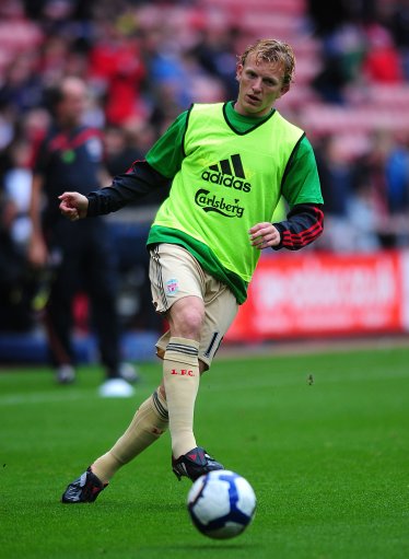 很积极！弗拉格强攻不中 浓眉冲进篮下双手补扣（斗志满满！弗拉格强攻打铁，浓眉杀入内线双手补扣）