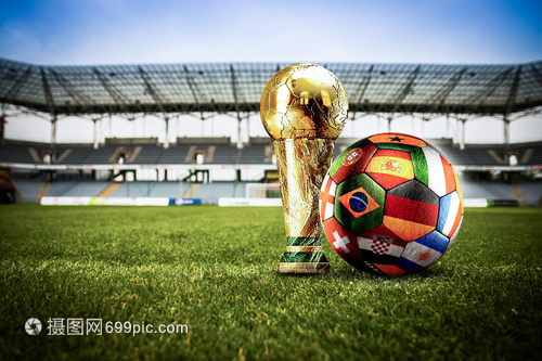 米体：尤文有意托纳利，但需要先卖人或将戴维纳入交易中（米兰体育报称：尤文想签托纳利，须先出售球员或把戴维作为交易筹码）