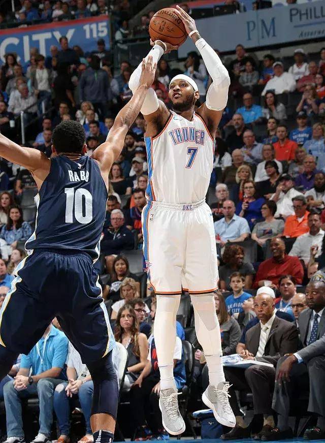 记者：米兰正在和弗拉霍维奇经纪人谈明夏免签（记者称：米兰正与弗拉霍维奇经纪人商谈明夏自由加盟）