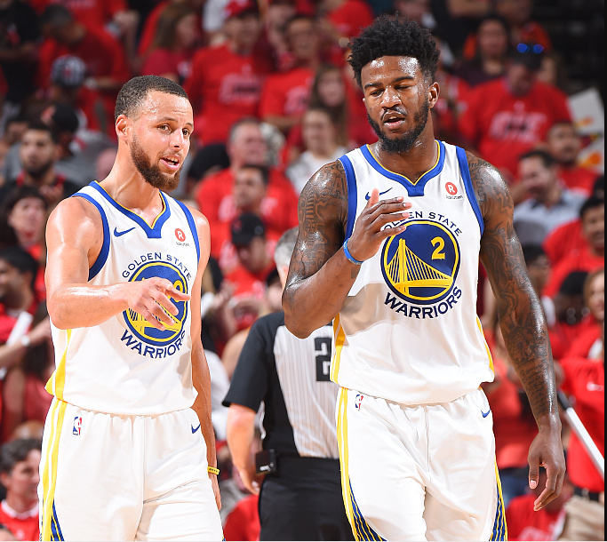 弗里克：拉菲尼亚回归对球队非常利好，我们仍有需要改进之处（弗里克：拉菲尼亚复出有助球队，但我们仍有提升空间）