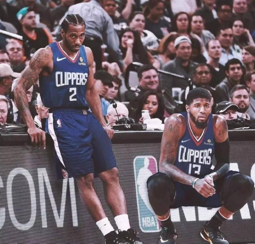 战海港两射一传，林加德加盟首尔65场比赛以来首次单场造3球（林加德对阵海港梅开二度并送助攻，加盟首尔后65战首度单场造三球）