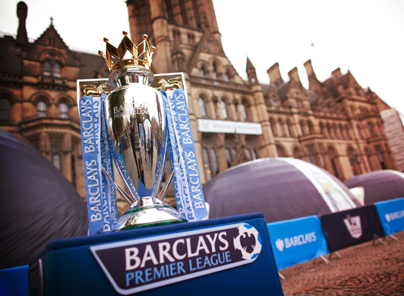 里夫斯：理解教练让我替补的安排，希望圣诞大战解除时间限制（里夫斯：接受替补安排，期待圣诞大战取消出场时间限制）