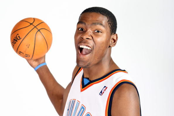 贝恩&卡特半场合计12中2，魔术主场落后背靠背马刺的9分（贝恩卡特半场合计12投仅2中，魔术主场落后背靠背马刺9分）